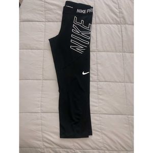 Nike Pro Cropped Leggings